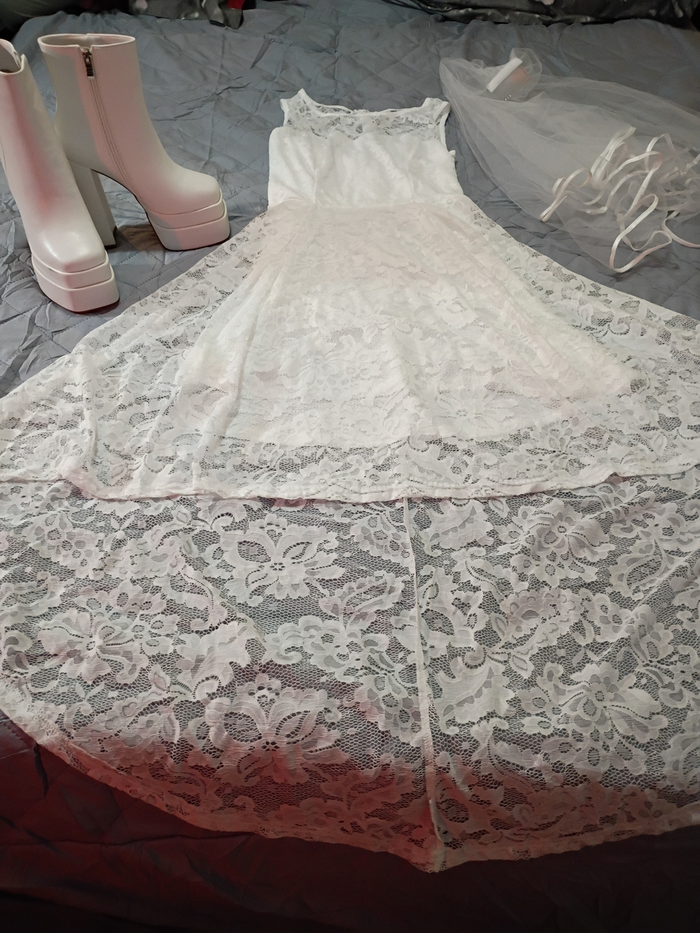 White Lace Maudress Hi-Low Dress S Ann Creek Ankle Boots 6 & Veil Wedding  Ensem